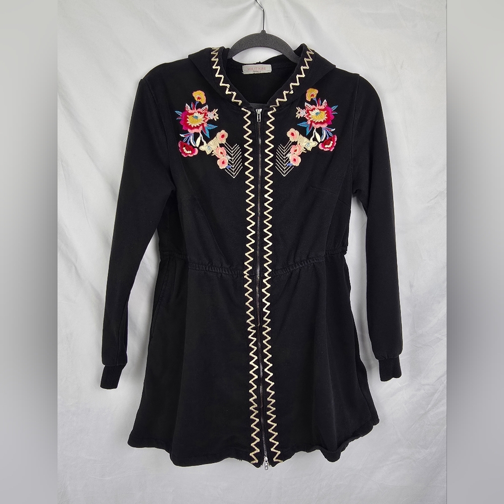 Solitaire Anthropologie Embroidered Zipped Boho Black Hooded Jacket sz Large